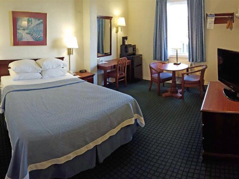 Days Inn By Wyndham Kill Devil Hills Oceanfront - Wilbur Eksteriør billede