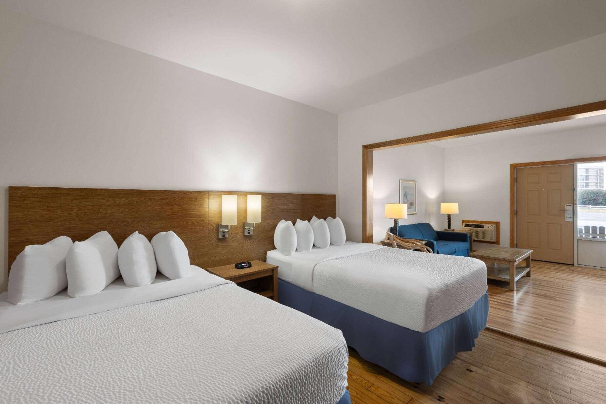 Days Inn By Wyndham Kill Devil Hills Oceanfront - Wilbur Eksteriør billede