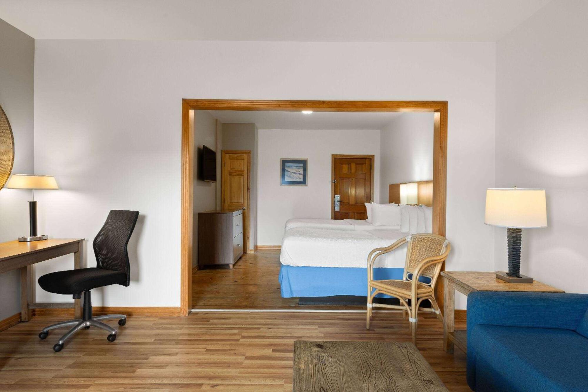 Days Inn By Wyndham Kill Devil Hills Oceanfront - Wilbur Eksteriør billede