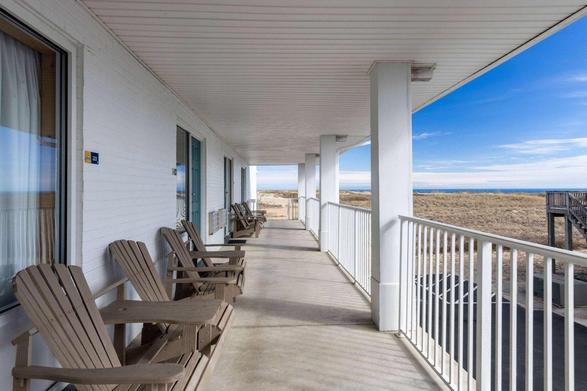 Days Inn By Wyndham Kill Devil Hills Oceanfront - Wilbur Eksteriør billede