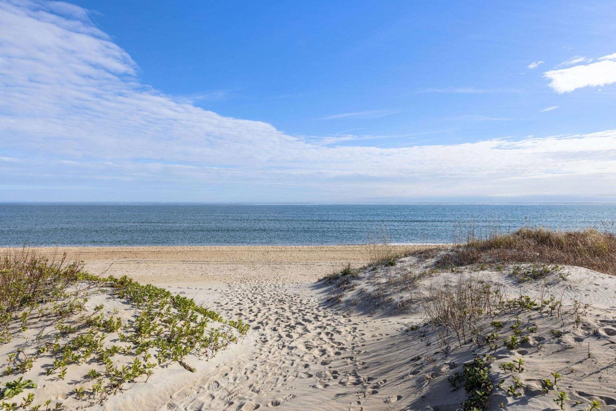 Days Inn By Wyndham Kill Devil Hills Oceanfront - Wilbur Eksteriør billede