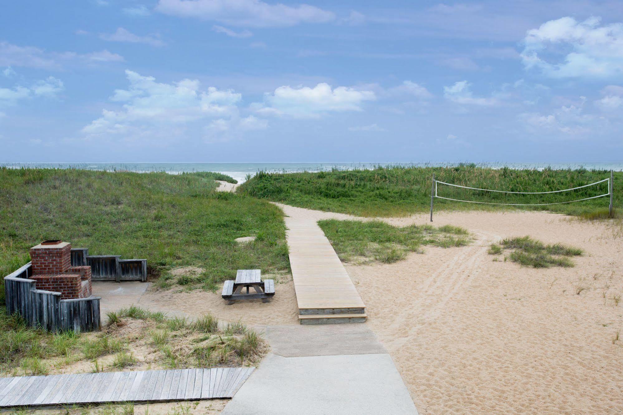 Days Inn By Wyndham Kill Devil Hills Oceanfront - Wilbur Eksteriør billede